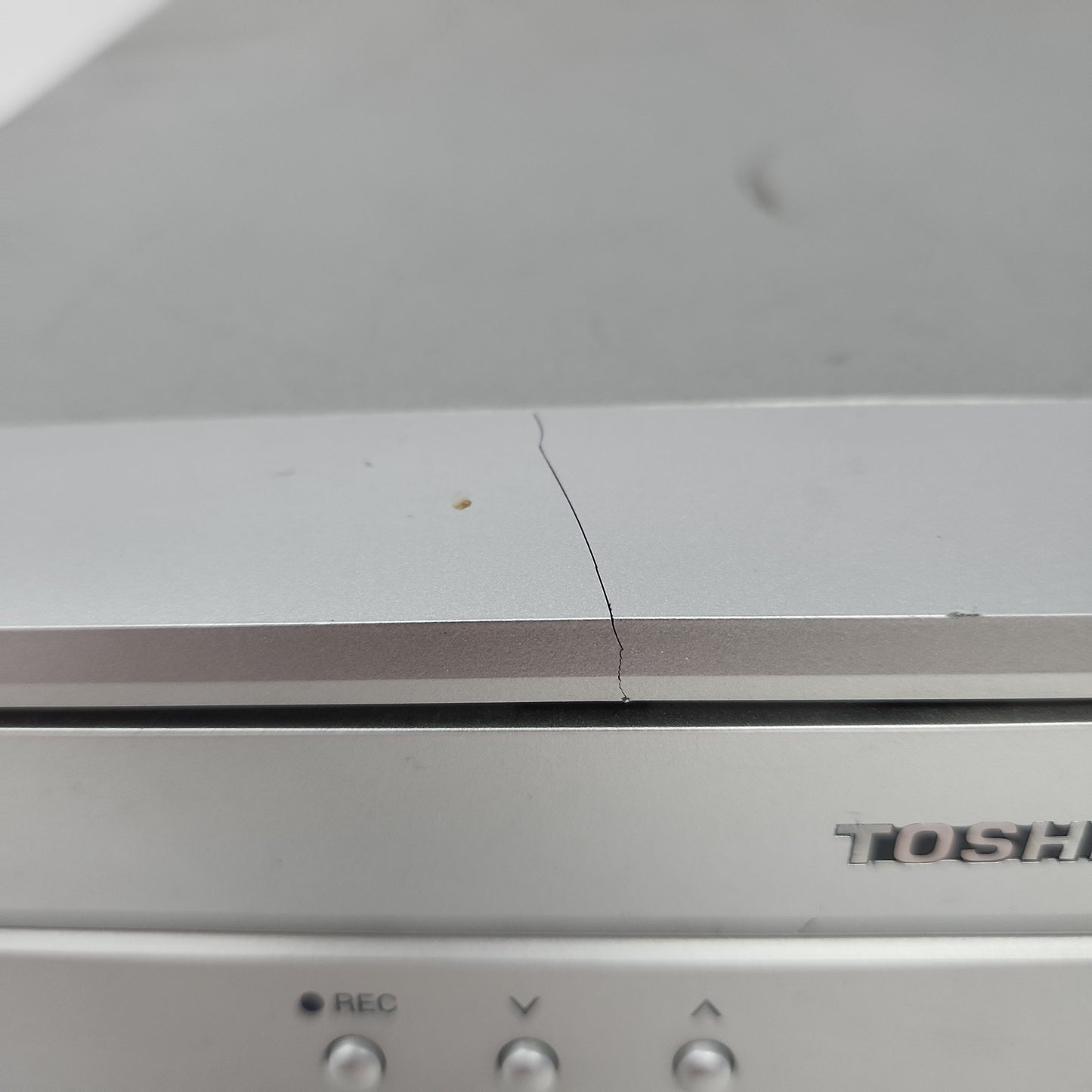 Broken Toshiba SD-V393SU1 DVD/VCR Deck Combo Player /VHS Flap Broken