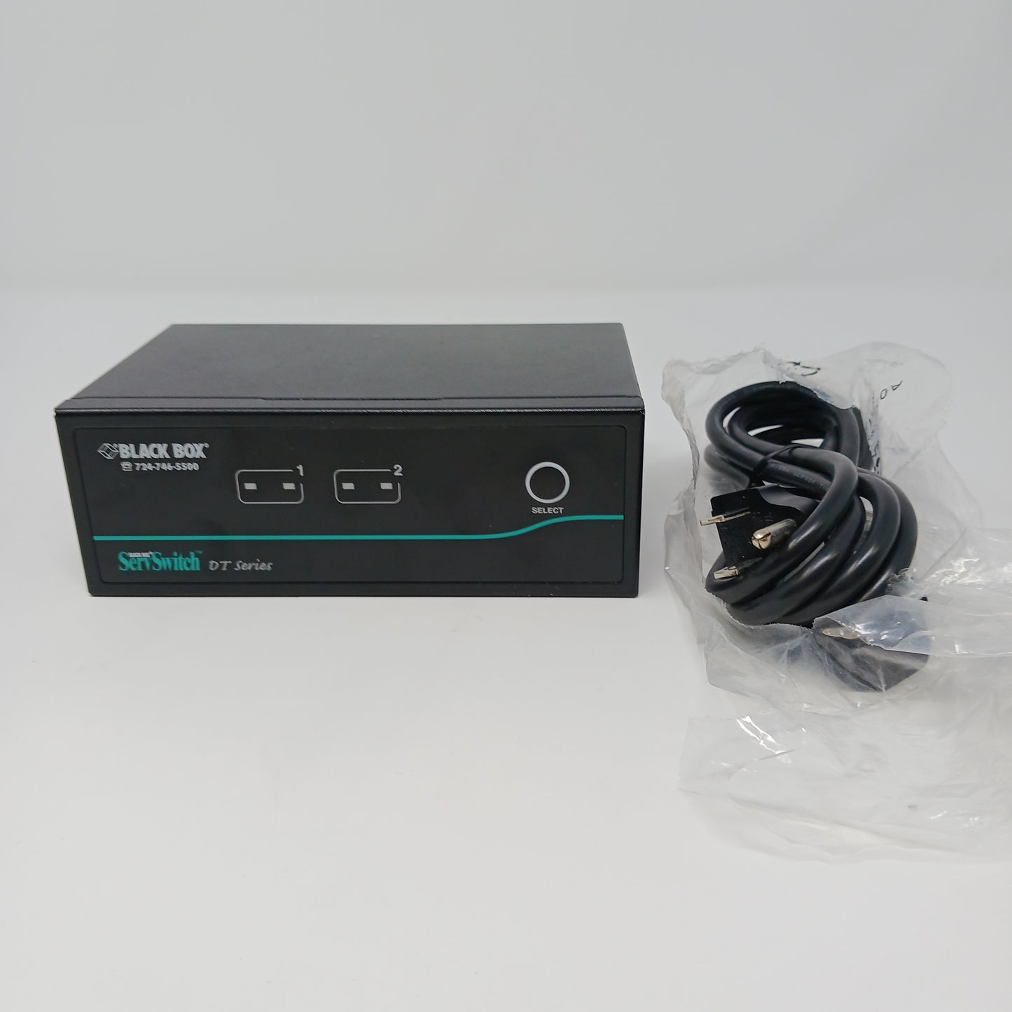 ServSwitch DT Series 2 And 4 Port Black Box KV9622A Desktop KVM Switch