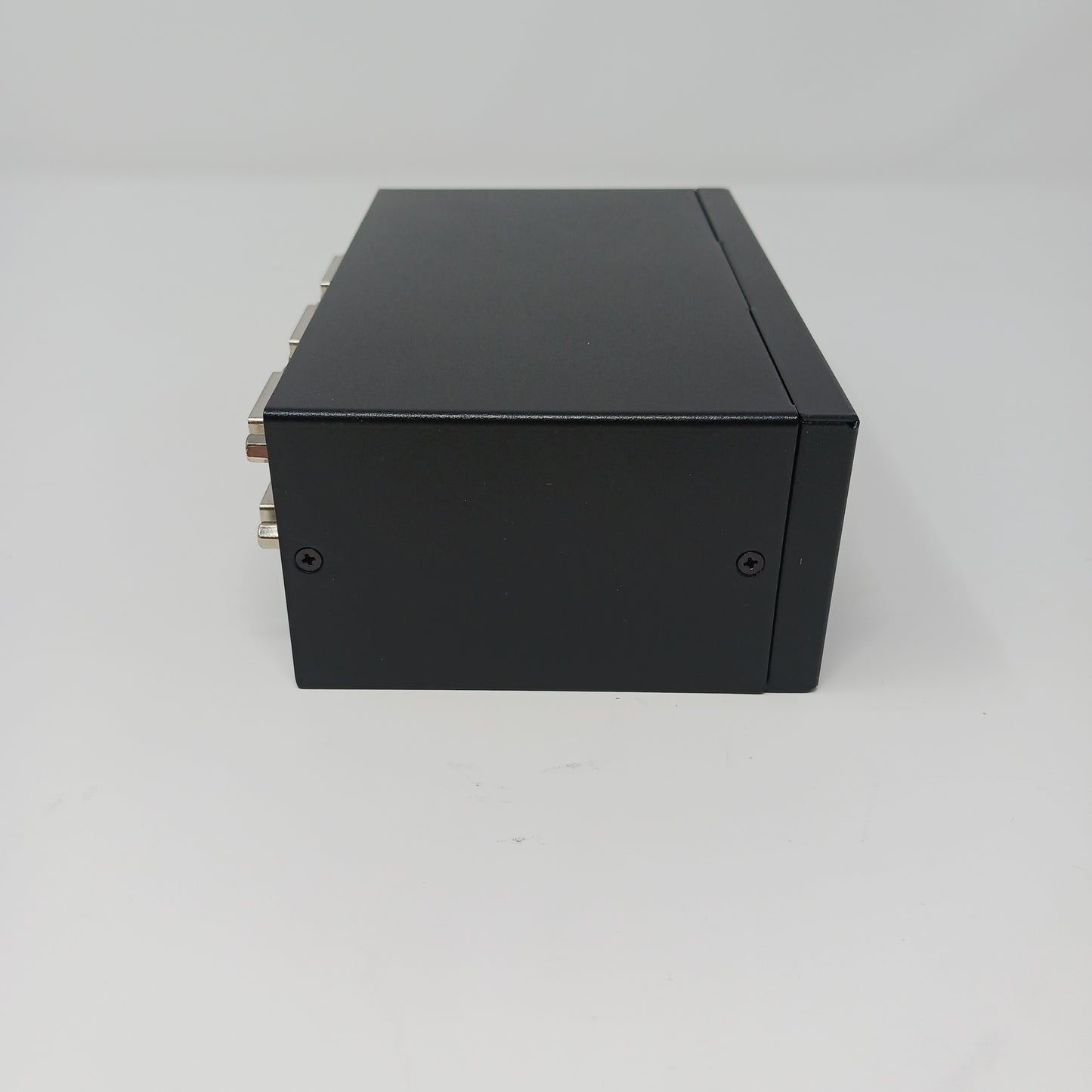 ServSwitch DT Series 2 And 4 Port Black Box KV9622A Desktop KVM Switch