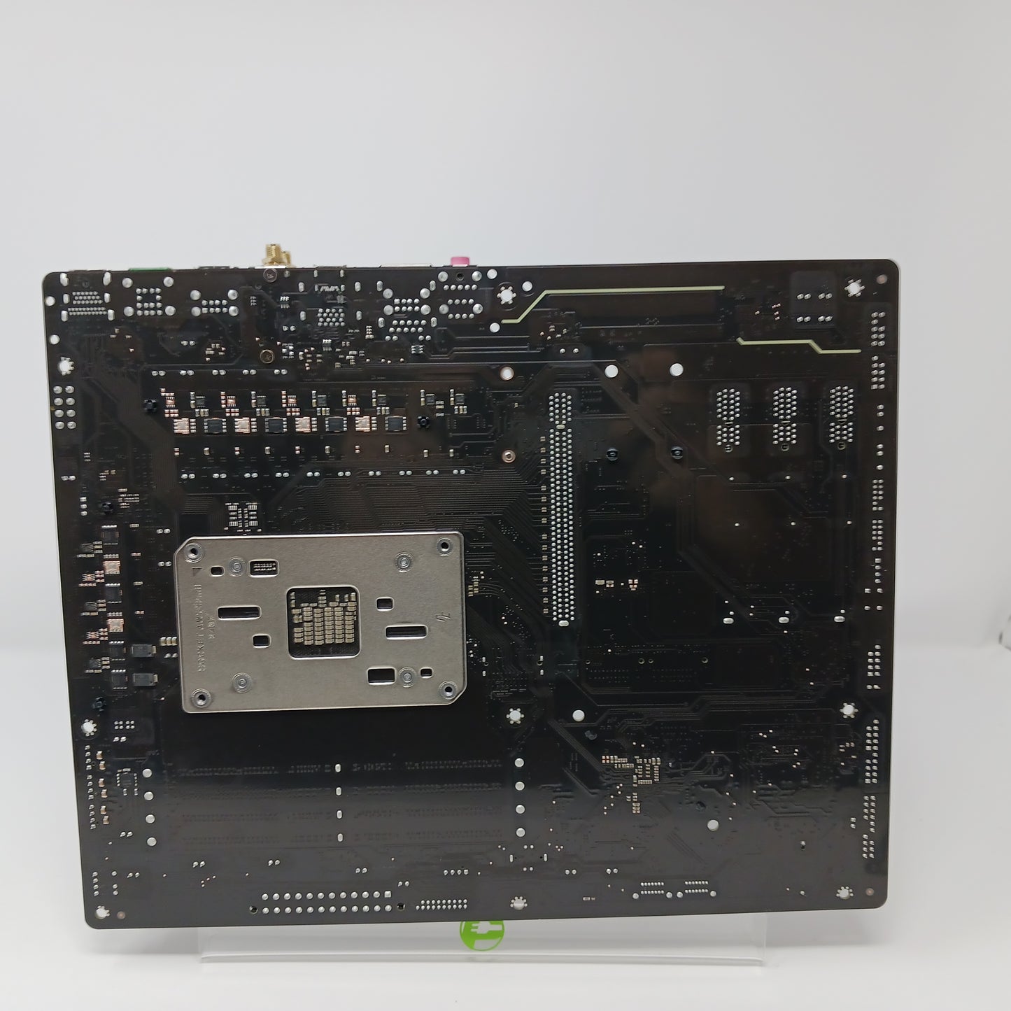 GIGABYTE B650 UD AC AM5 LGA 1718 AMD B650 ATX Motherboard w/I/O Shield