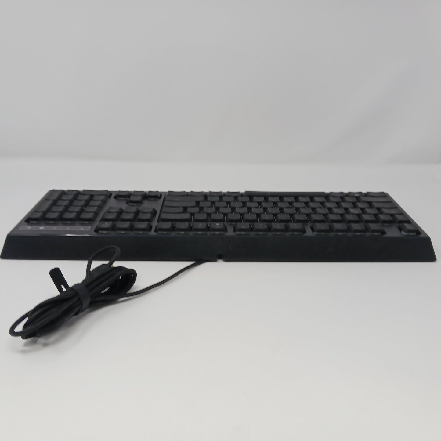 Razer Ornata Chroma Wired Gaming Mecha-Membrane RZ03-02040200-R3U1