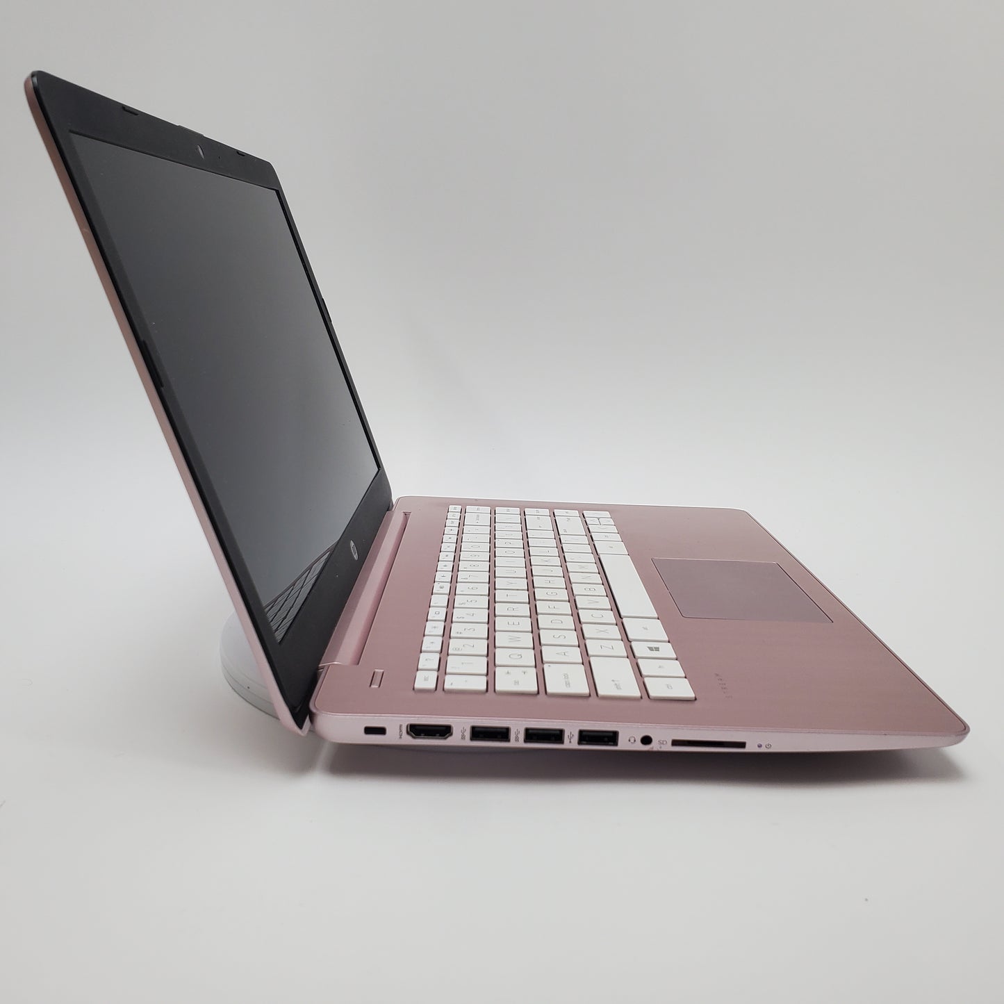 HP Stream 14-DS0040NR 14" AMD A4-9120e Radeon R3.4 1.5GHz 4GB RAM 32GB SSD AMD Radeon R3 Graphics 