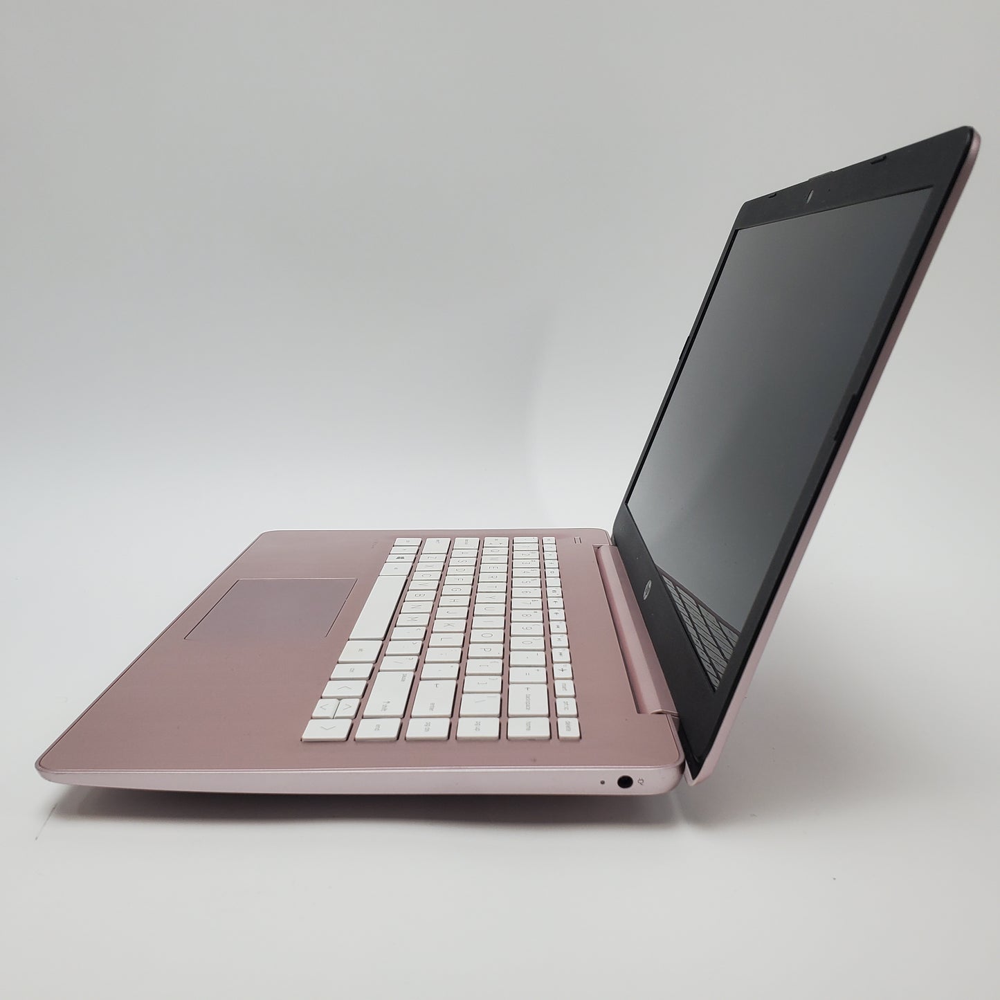 HP Stream 14-DS0040NR 14" AMD A4-9120e Radeon R3.4 1.5GHz 4GB RAM 32GB SSD AMD Radeon R3 Graphics 