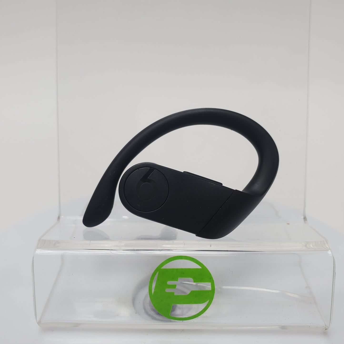 Beats Powerbeats Pro Wireless In-Ear Bluetooth Headphones Black/Missing 1 Ear Tip