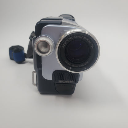 Broken Sony DCR-TRV350 Digital Video Camera Recorder