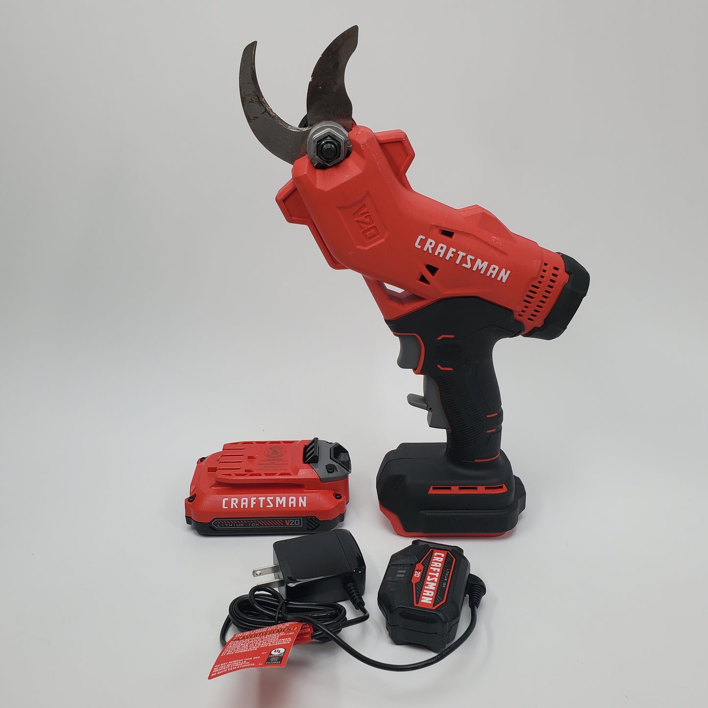 Craftsman CMCPR320C1 V20 Cordless Pruner Kit