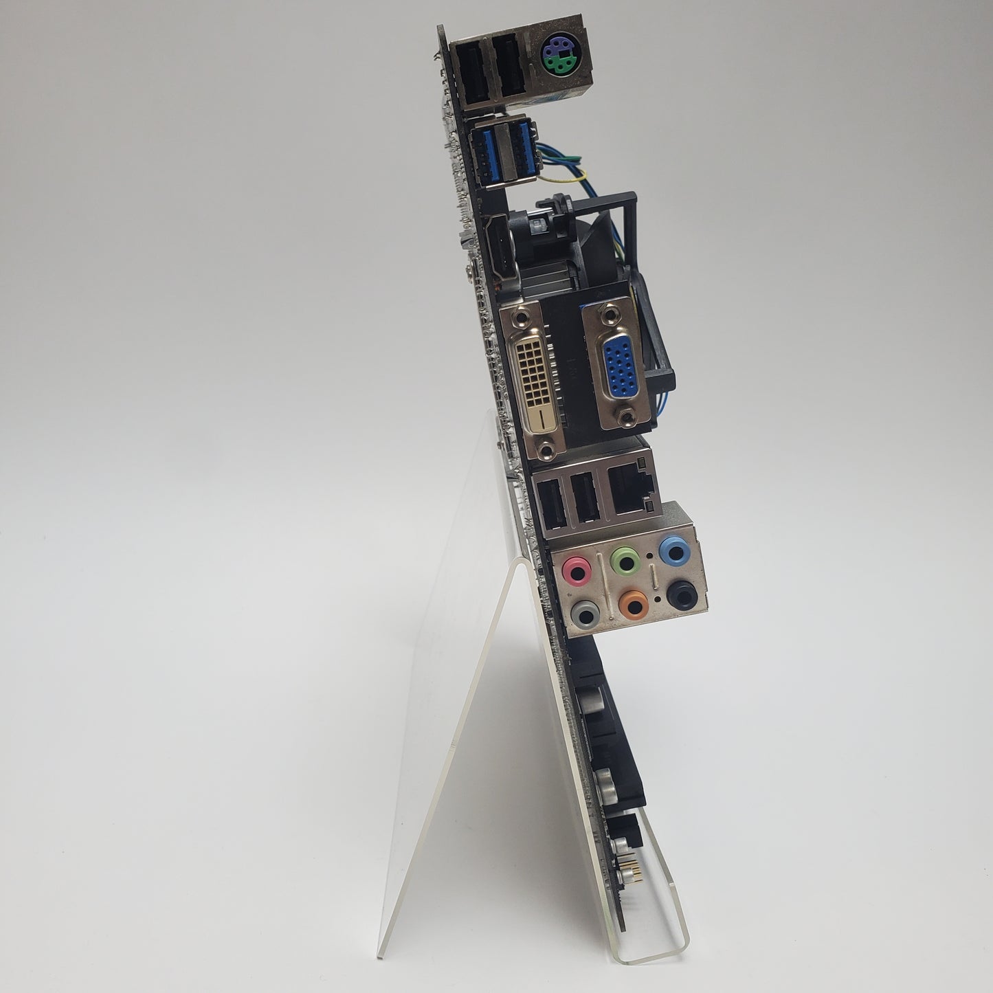 MSi H61MU-E35 (B3) LGA 1155 mATX Intel DDR3 Motherboard Intel w/ Core 17-2600 CPU