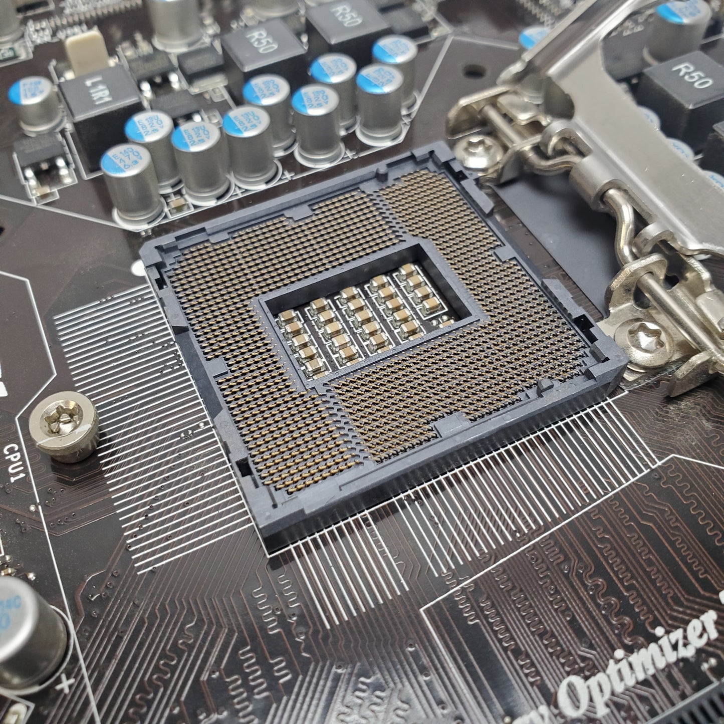 MSi H61MU-E35 (B3) LGA 1155 mATX Intel DDR3 Motherboard Intel w/ Core 17-2600 CPU