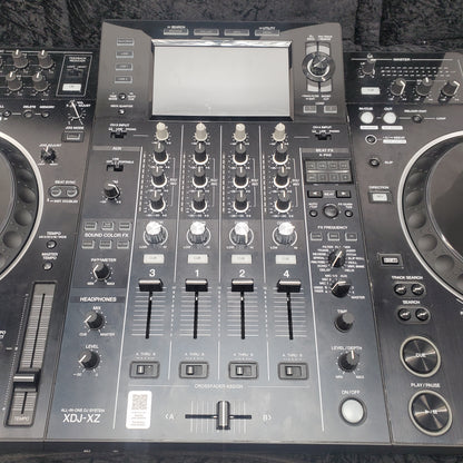 Pioneer DJ XDJ-XZ Professional 4-Channel All-in-One DJ System - Black *Read*