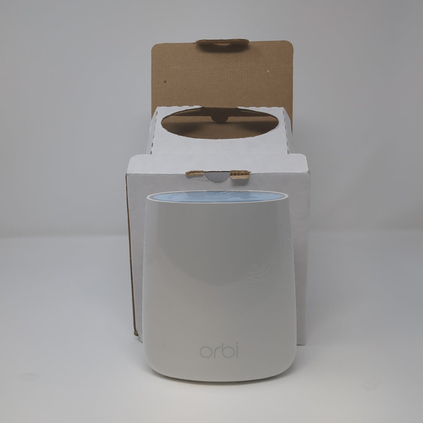 Netgear Orbi RBR20 Tri-Band Home Mesh WiFi Router AC2200