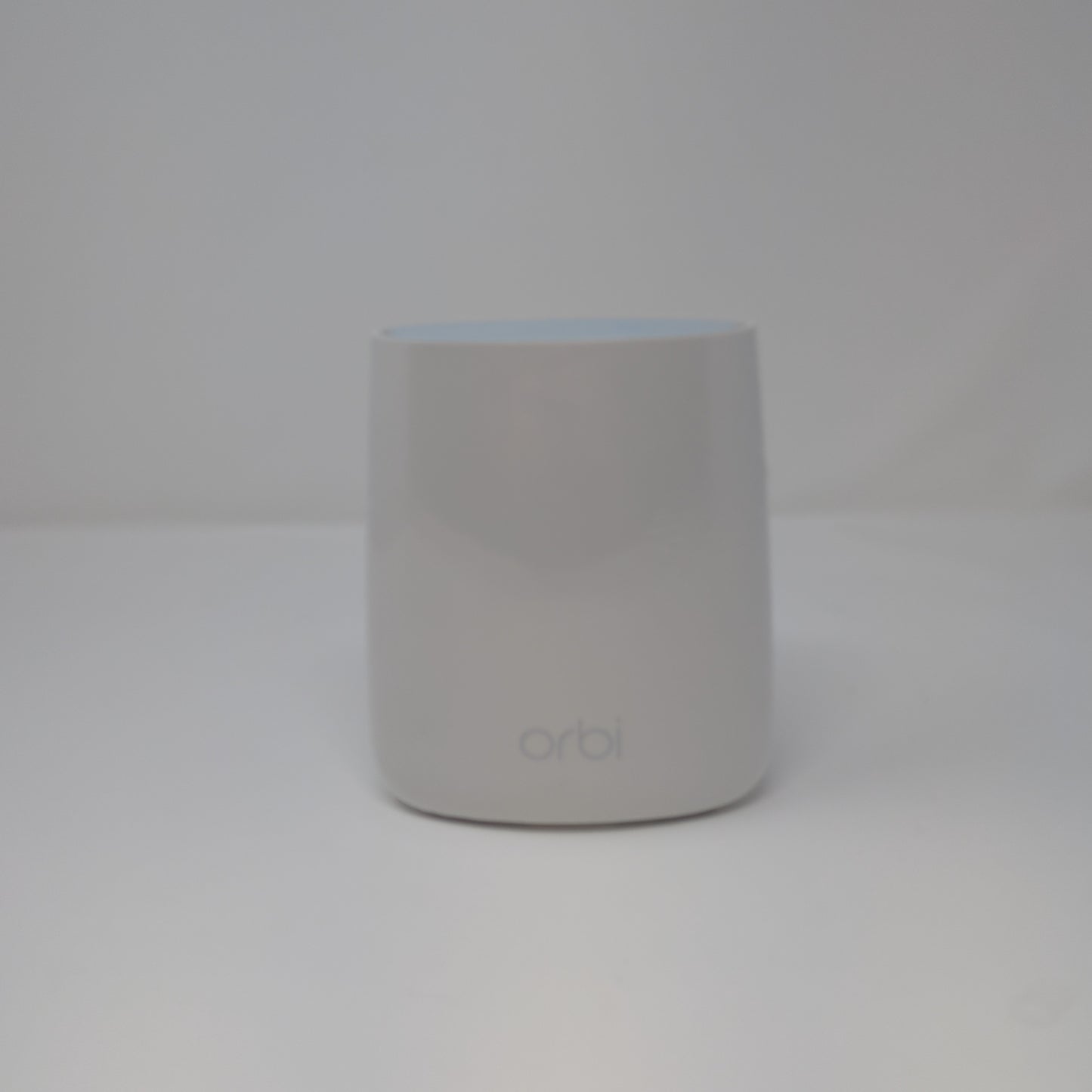 Netgear Orbi RBR20 Tri-Band Home Mesh WiFi Router AC2200