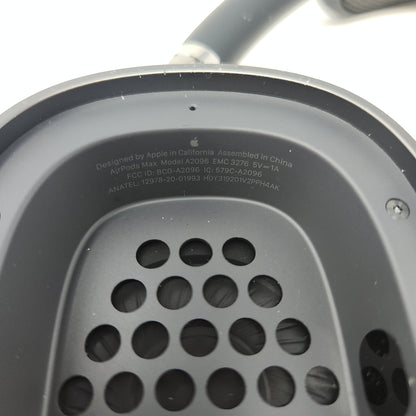 Apple AirPods Max Wireless Over-Ear Headphones Midnight MWW43AM/A