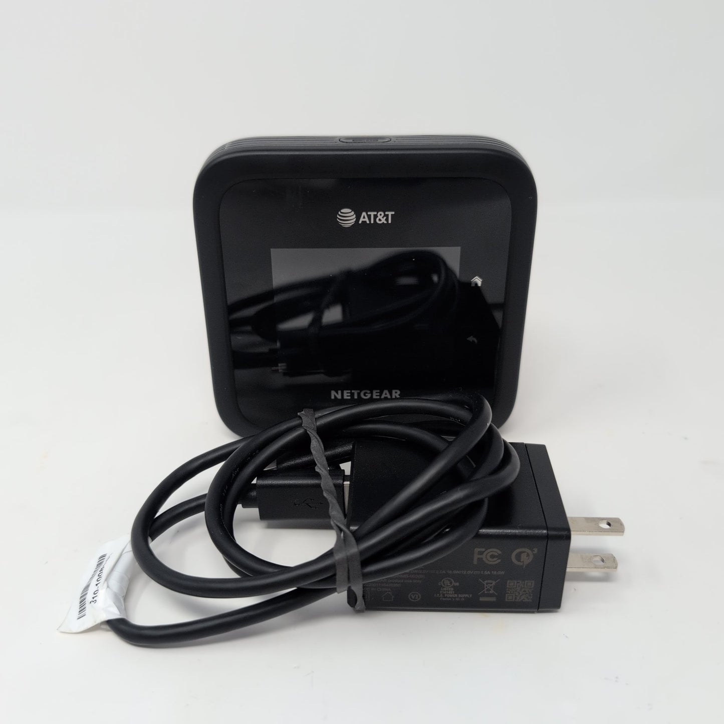 NETGEAR Nighthawk M6 Pro MR6500 5G WiFi 6E Mobile Hotspot Tri-Band Router