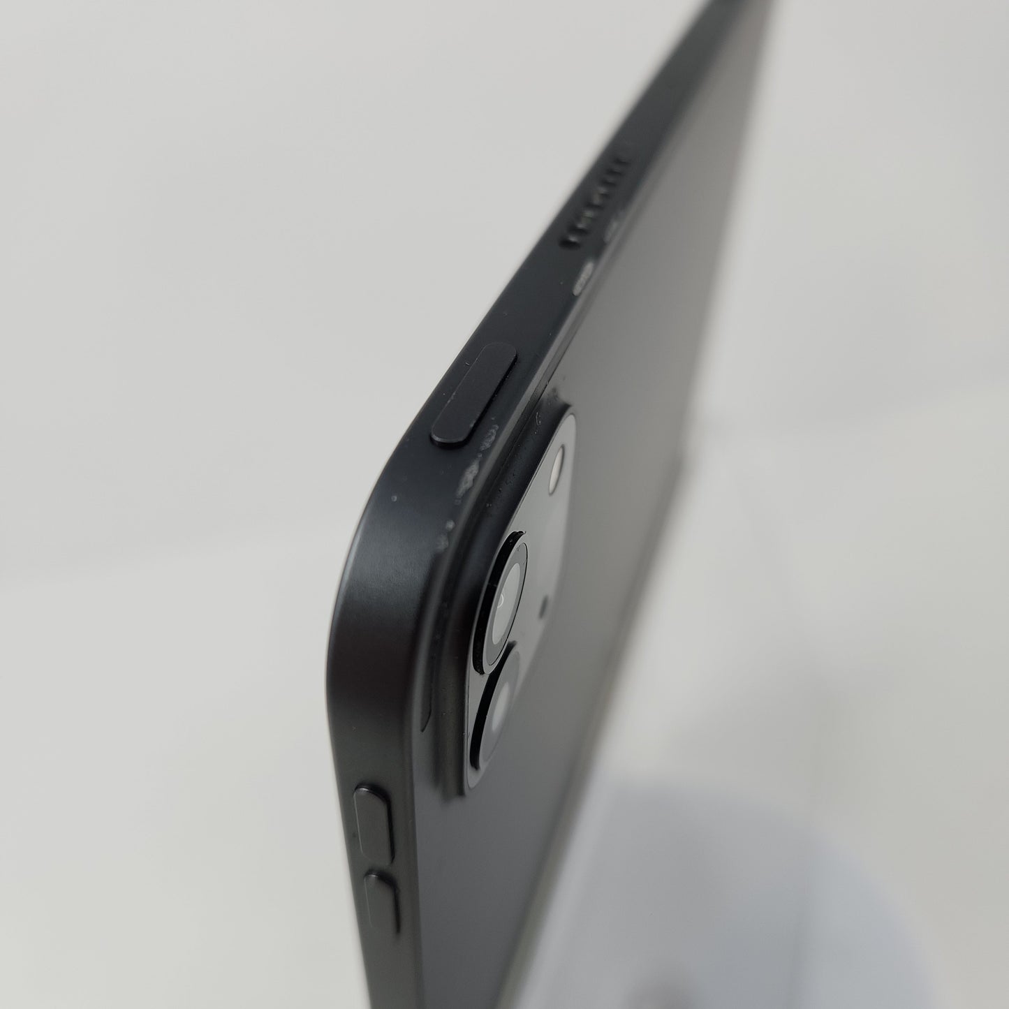 WiFi Only Apple iPad Pro 11" 3rd Gen 256GB Space Gray MHQU3LL/A