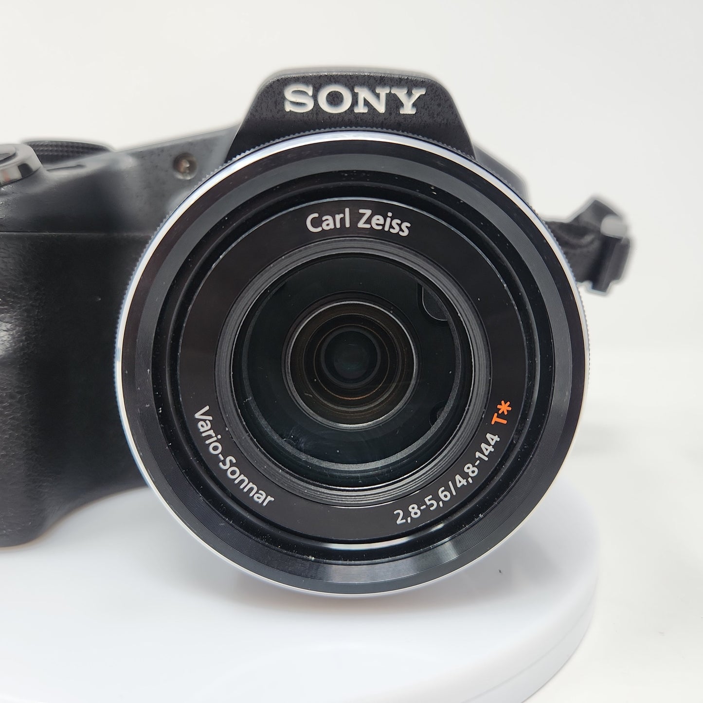 Sony DSC-HX200V 18.2MP Bridge Digital Camera