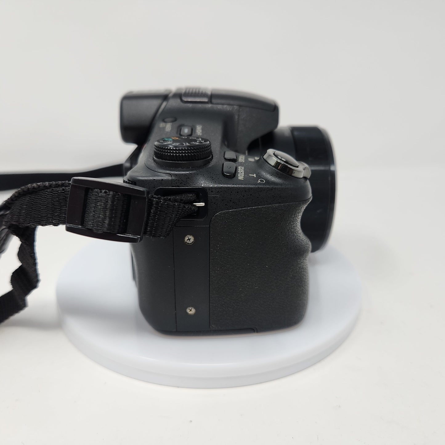 Sony DSC-HX200V 18.2MP Bridge Digital Camera