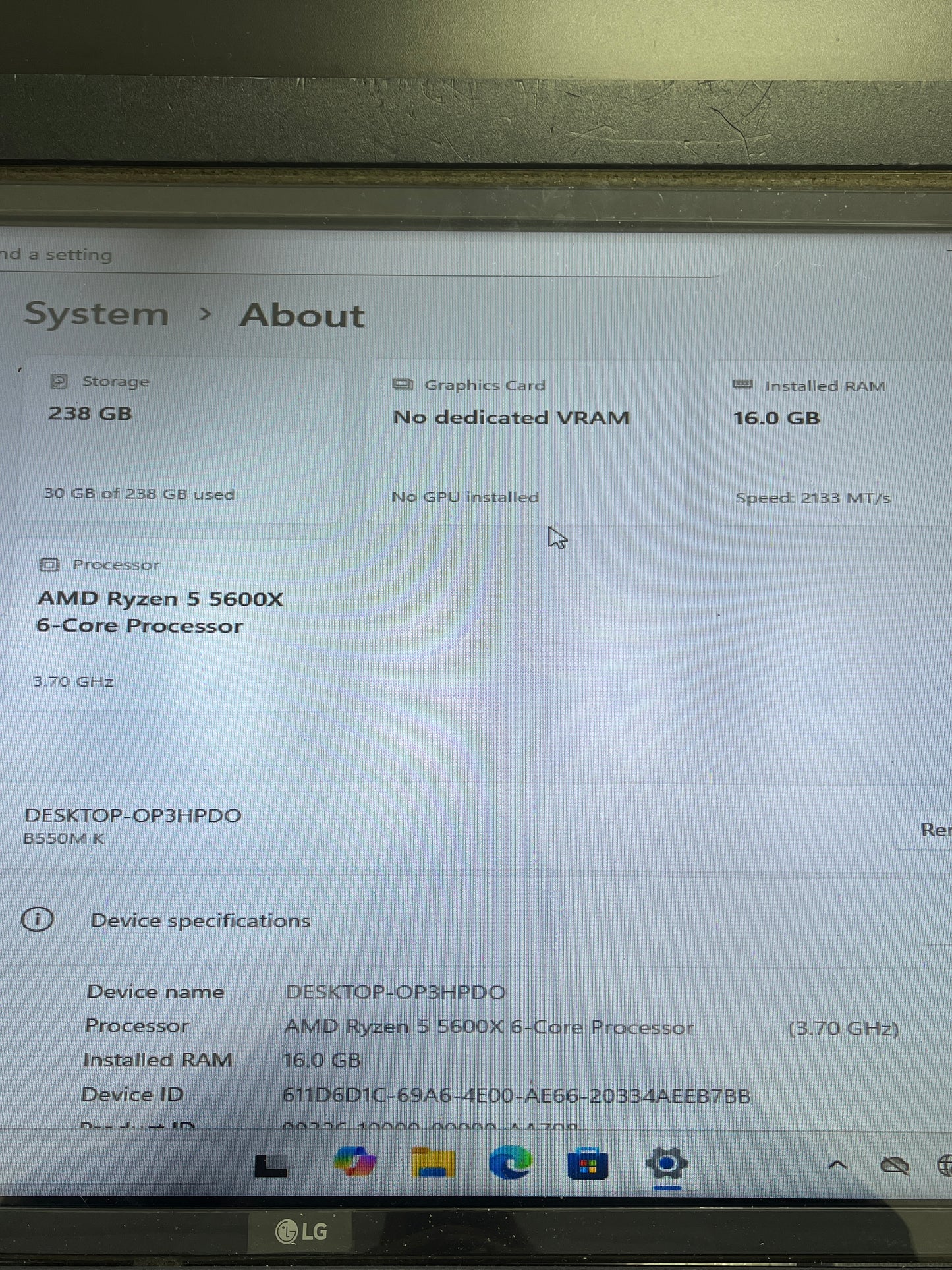 Custom PC Ryzen 5 5600X 3.70GHz 16GB RAM 256GB SSD XFX Radeon 6700 XT